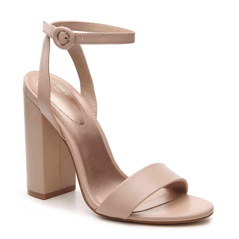 Matte nude women size 8 camian sandal